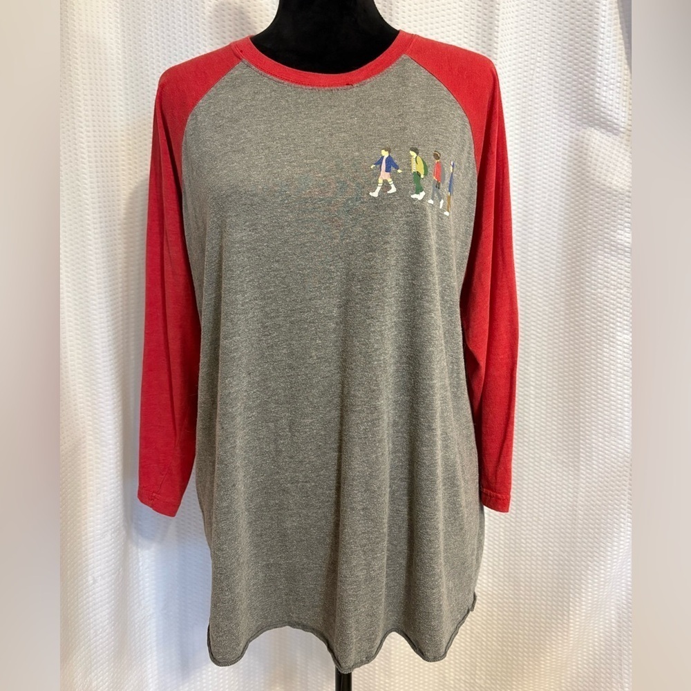Stranger Things Netflix graphic gray & red 3/4 sleeve t-shirt Tee size large
